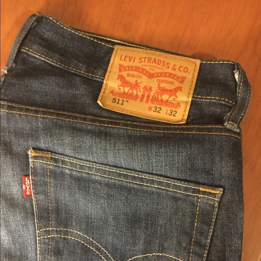Levi’s men’s blue jeans size 32
